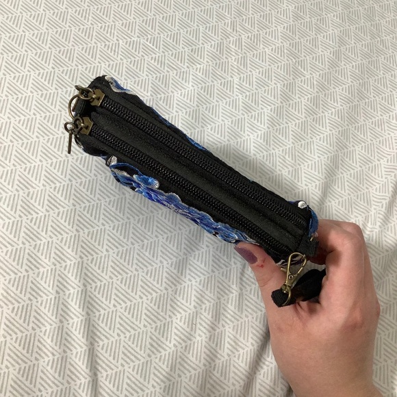 Embroidered Flower Wristlet Bag - Picture 5 of 10